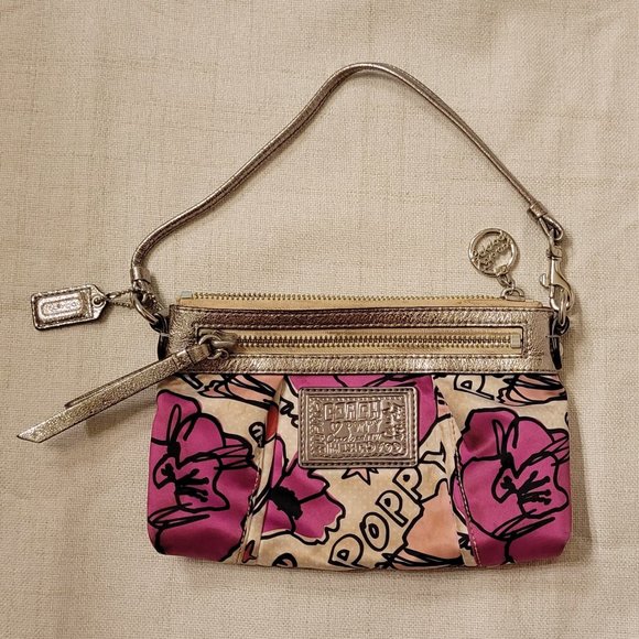 COACH Poppy Wristlet - Picture 1 of 3